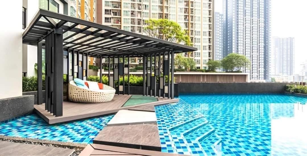 Condo In Bangkok With Swimming Pool Near Malls And Train מראה חיצוני תמונה