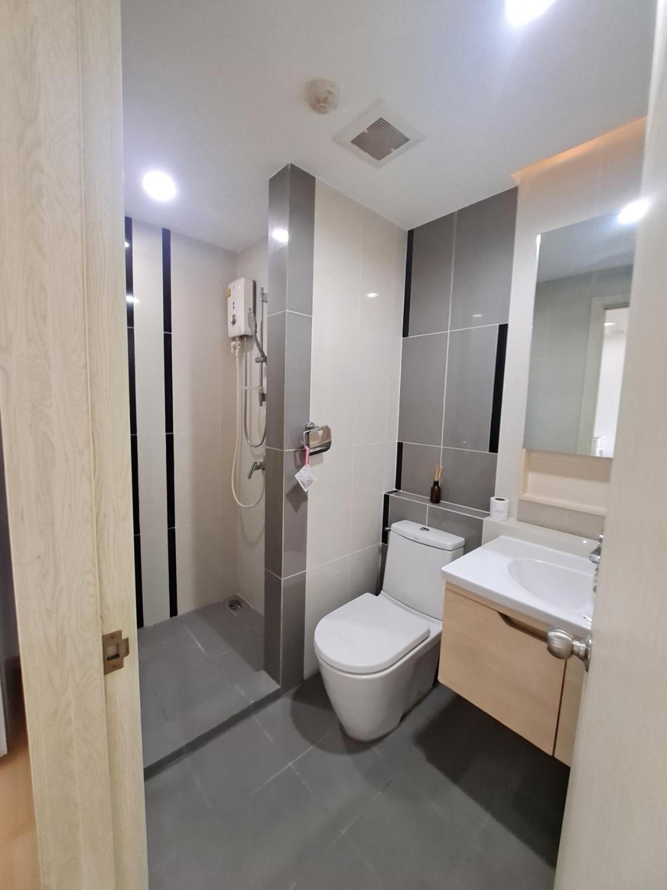 Condo In Bangkok With Swimming Pool Near Malls And Train מראה חיצוני תמונה